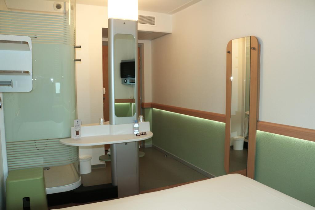 Ibis Budget Castelnaudary - A61 Room photo